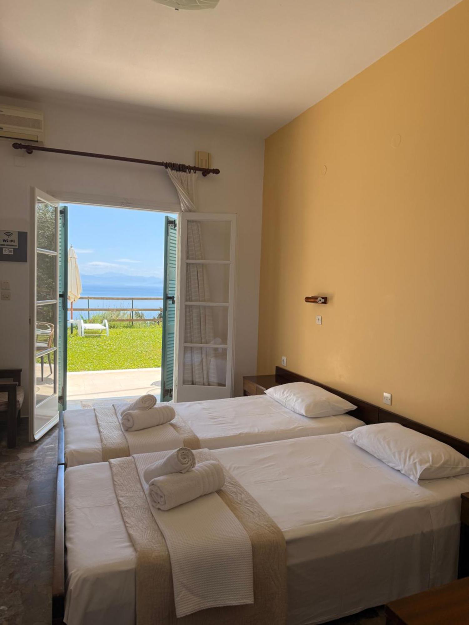 Nikoli Benitses (Corfu)