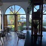 Nikoli Apartments